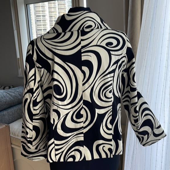 Carole little jacket 3/4 sleeves large buttons Sz M - Picture 2 of 5